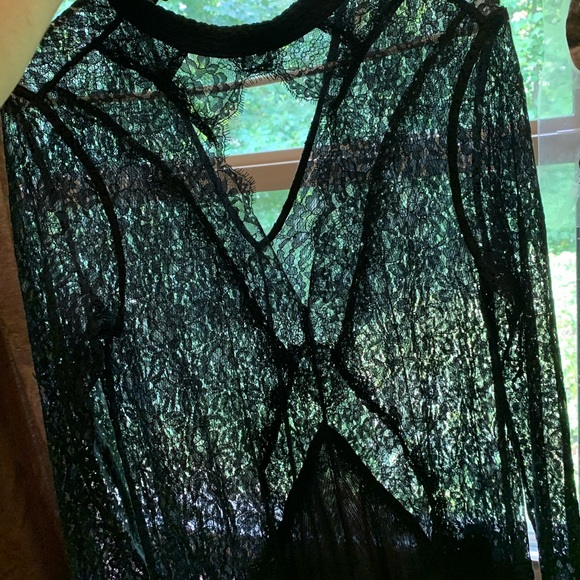 Free People ls top *IN BLACK - Picture 3 of 3
